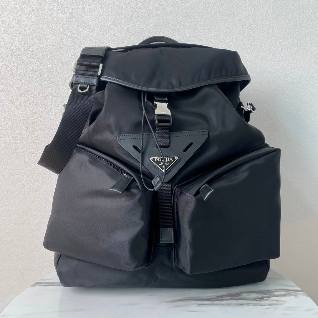 프라다 대용량 백팩 PRADA90105