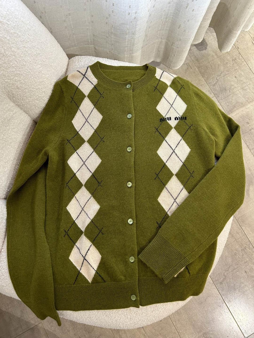 미우미우 니트 카디건 코트 Miu3561