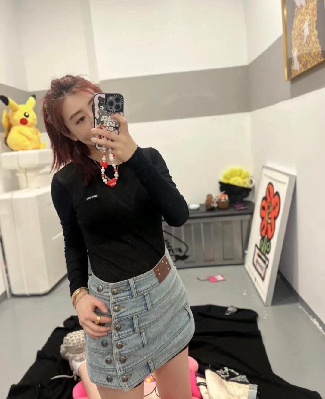 미우미우 봄 신상 이너 티 Miu3563