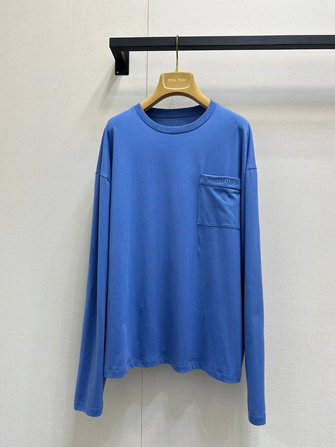 미우미우캐주얼 라운드 긴소매 티셔츠 Miu3565