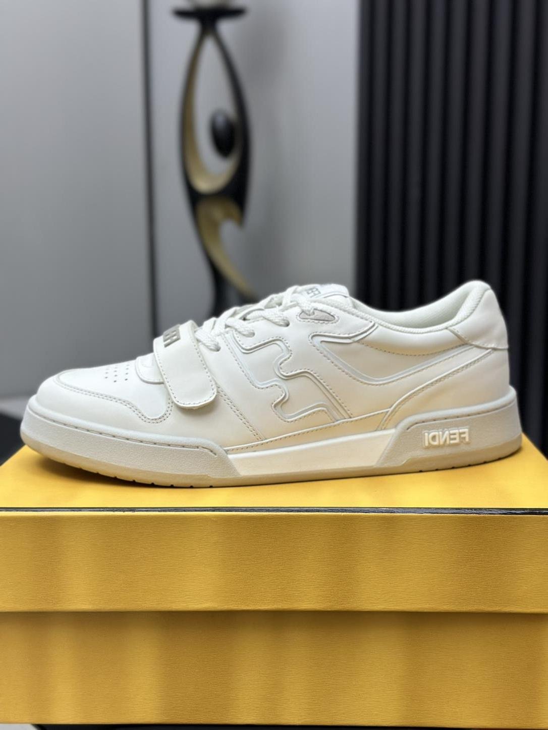 펜디 클래식 레터링 스니커즈 Fendi5613