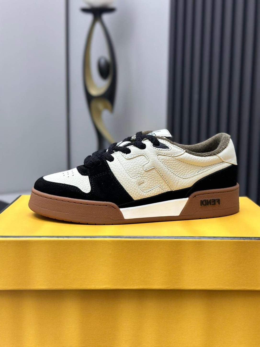 펜디 리얼 가죽 로우 레더 스니커즈 Fendi5625