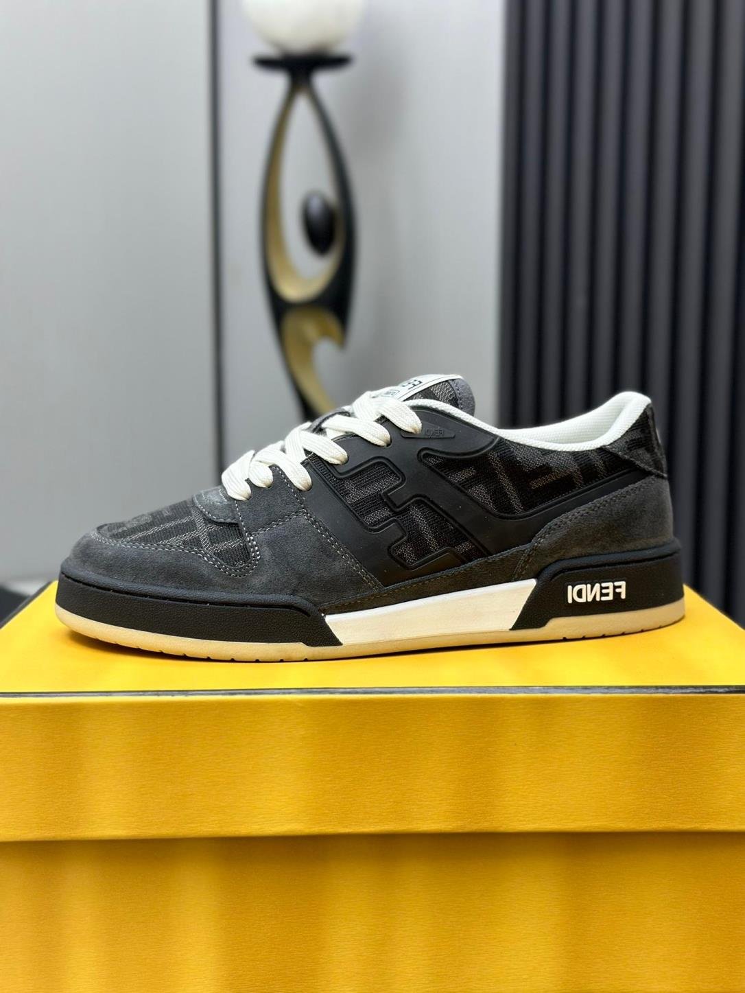 펜디 프리미엄 통굽 스니커즈 Fendi5627