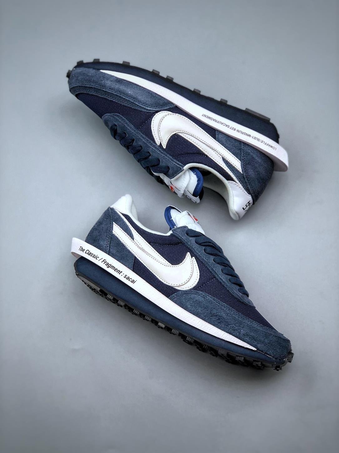 나이키 남녀공용 트렌디한 스타일의 운동화 Nike5635