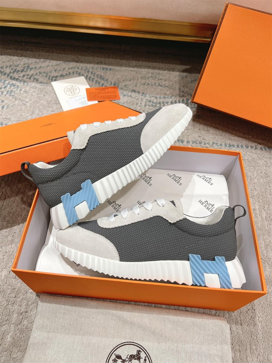 헤르메스 에어 컴포트 스니커즈-다크 그레이 Hermes9054