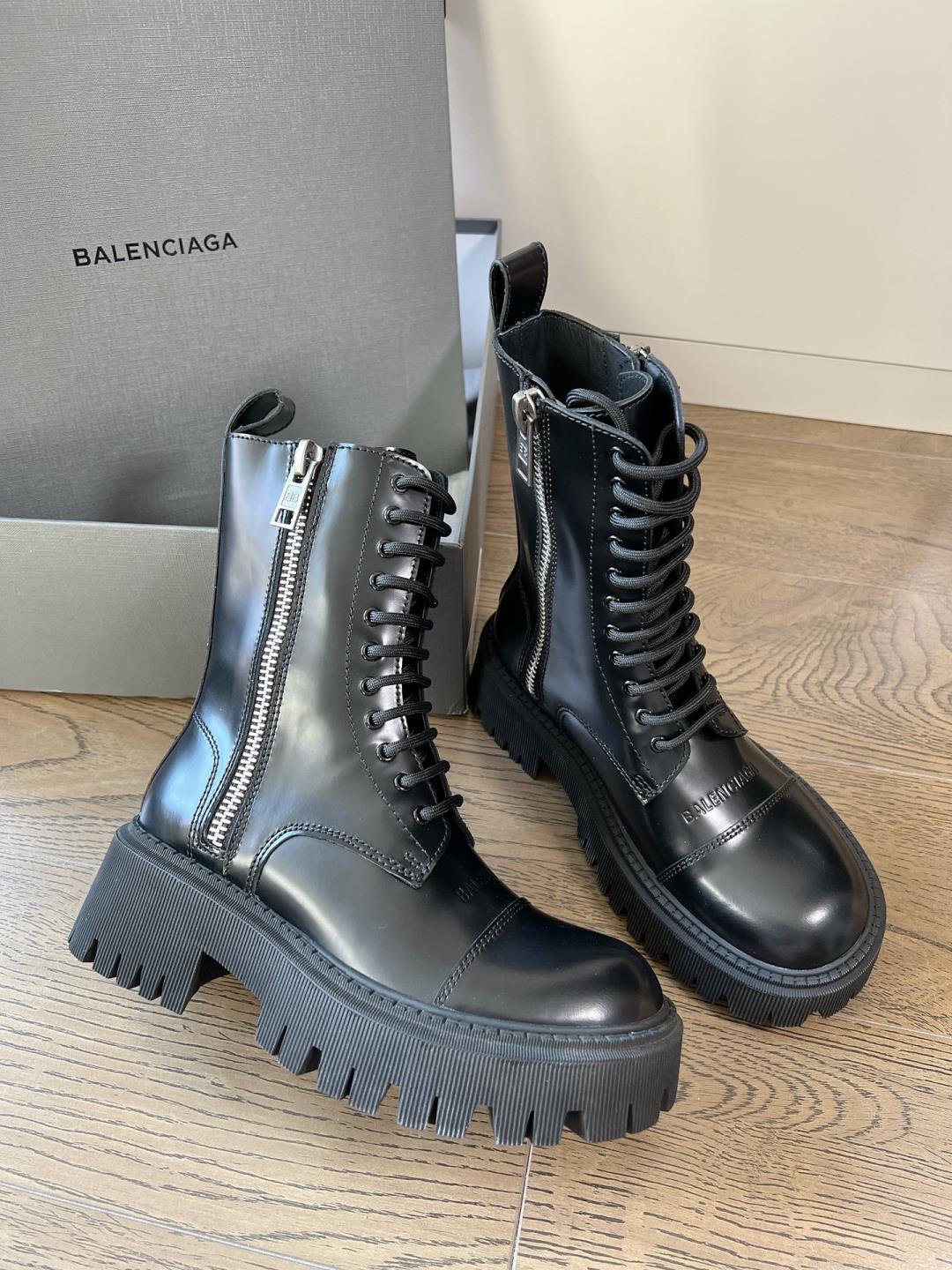 발렌시아가 스타일리쉬하게 매치할 수 있는 부츠-블랙 balenciaga5756