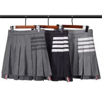 TB-63 TB앞이 짧고 뒤가 길며 네 줄의 주름치마