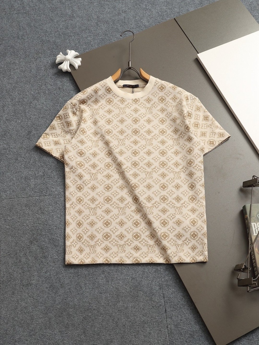 LV-869 루이비통 순면 캐주얼 반팔 티